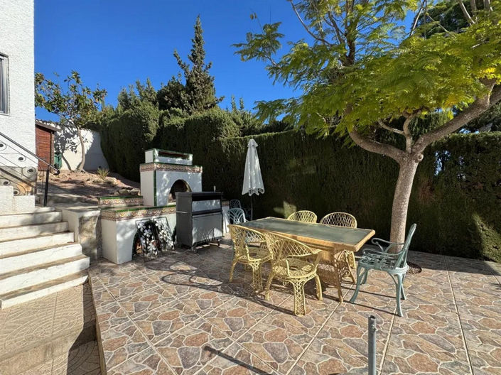 Image No.42-5 Bed House for sale