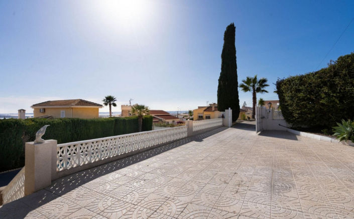 Image No.5-5 Bed House for sale