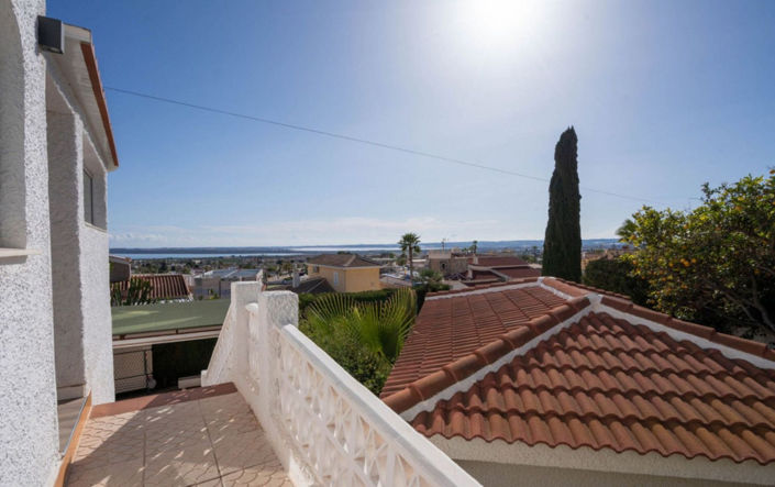 Image No.50-5 Bed House for sale