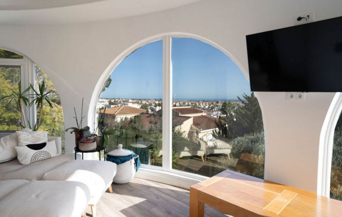 Image No.6-5 Bed House for sale