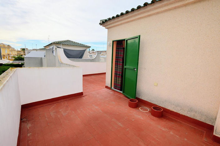 Image No.15-3 Bed House for sale