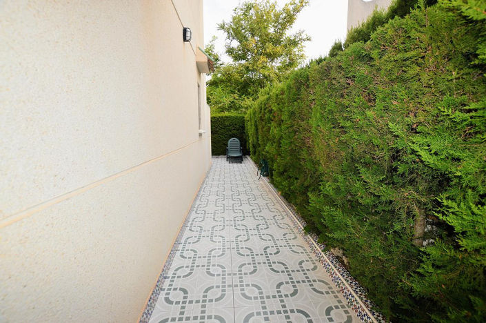 Image No.21-3 Bed House for sale