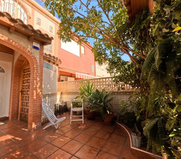 Image No.4-4 Bed Townhouse for sale