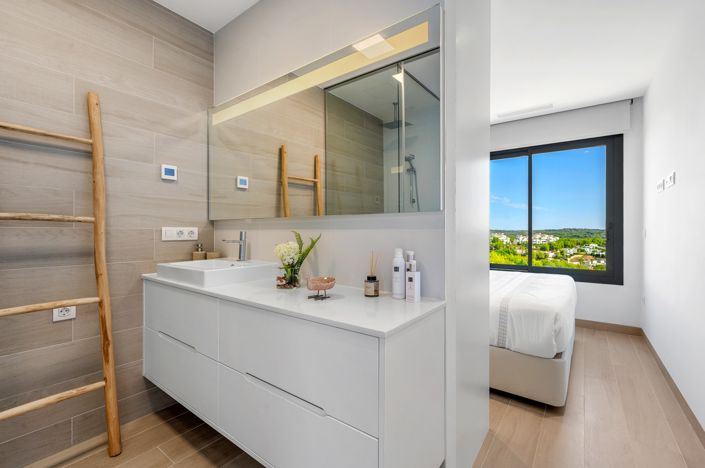 Image No.18-2 Bed Apartment for sale