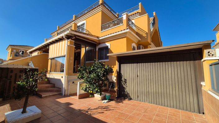 Image No.1-Maison de 5 chambres à vendre à Torrevieja