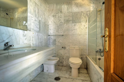 12-53013098fcab6c38b1379cd33298e050