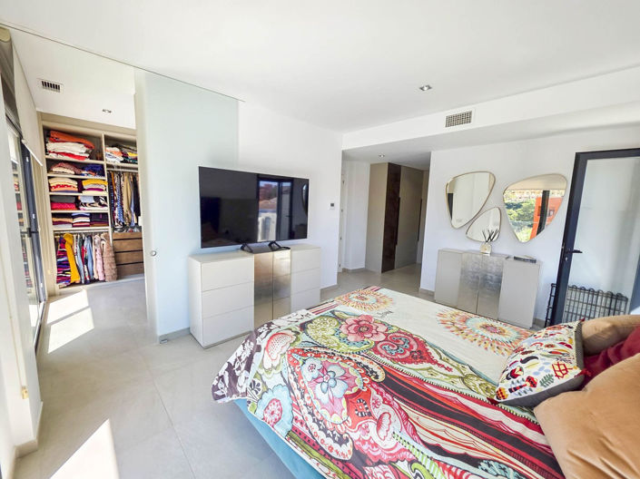 Image No.9-3 Bed Villa for sale