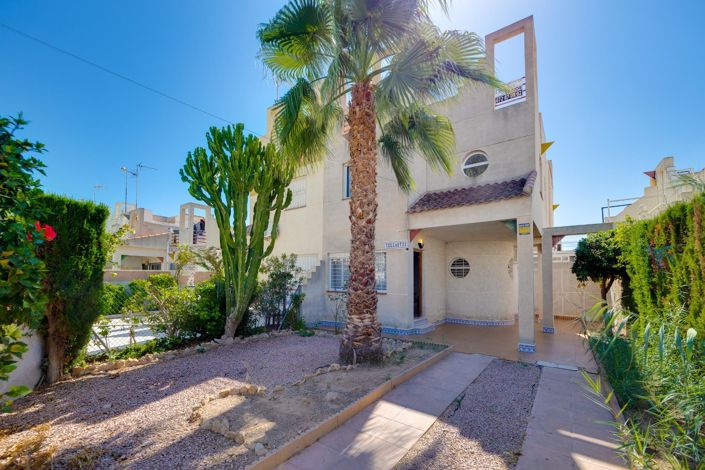 Image No.1-Maison de ville de 3 chambres à vendre à Torrevieja