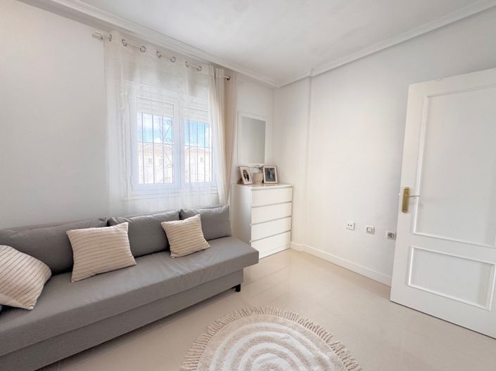 Image No.17-5 Bed Villa for sale