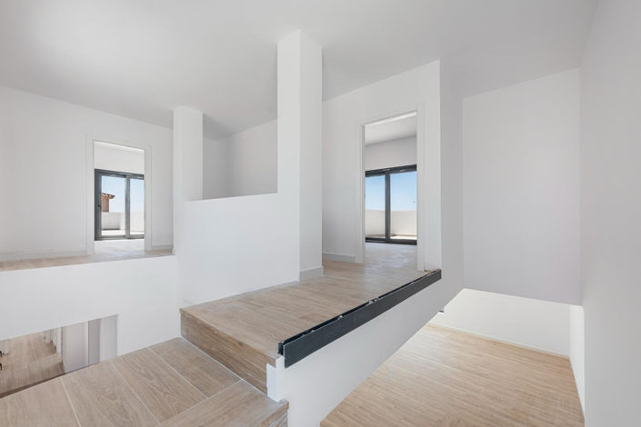 Image No.17-5 Bed Villa for sale