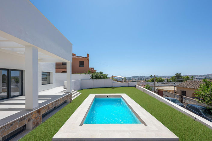 Image No.2-5 Bed Villa for sale