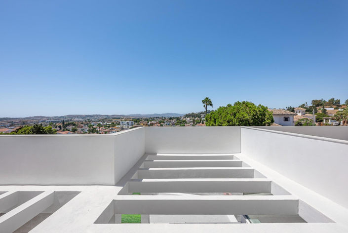 Image No.25-5 Bed Villa for sale