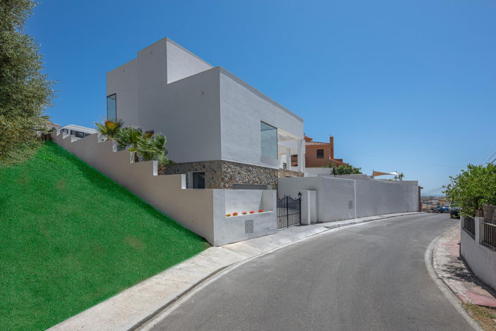 Image No.36-5 Bed Villa for sale