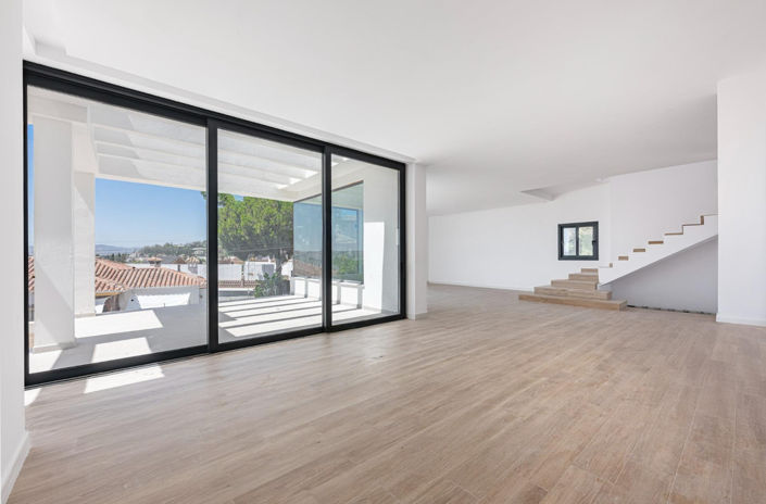 Image No.5-5 Bed Villa for sale