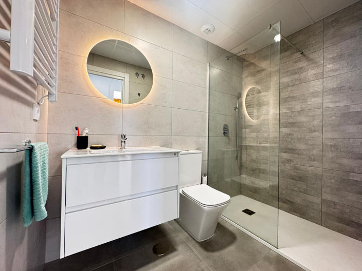 Image No.14-2 Bed Apartment for sale