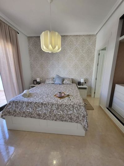 Image No.18-3 Bed Townhouse for sale