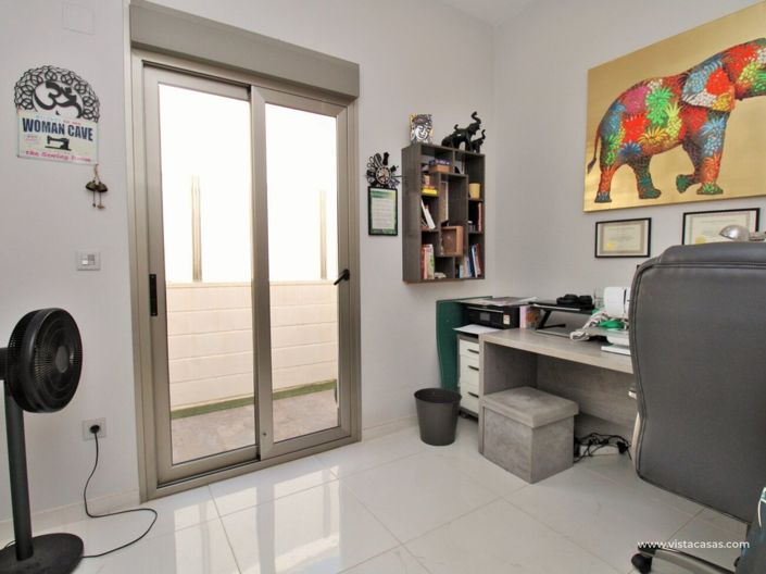 Image No.25-Villa de 4 chambres à vendre à Villamartin