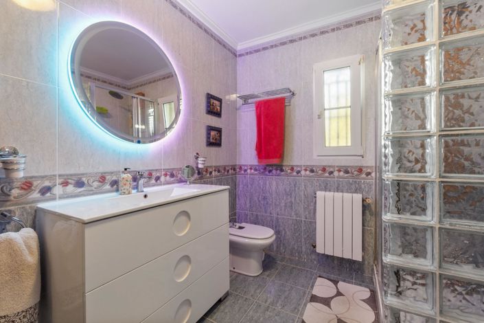 Image No.21-4 Bed Villa for sale