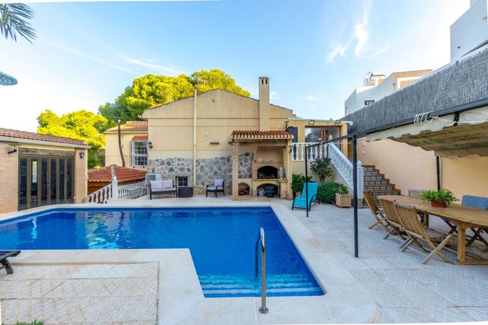 Image No.30-4 Bed Villa for sale