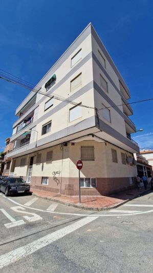 Image No.22-3 Bed Apartment for sale