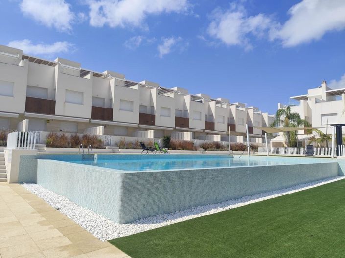 Image No.1-2 Bed Townhouse for sale