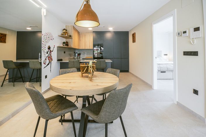 Image No.8-2 Bed Apartment for sale