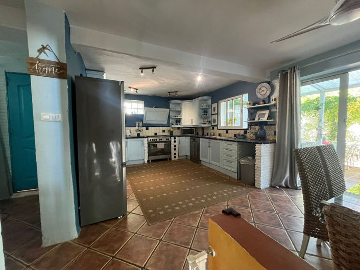 Image No.4-4 Bed Townhouse for sale