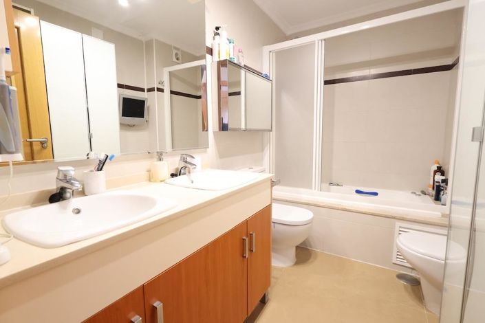 Image No.22-3 Bed Apartment for sale