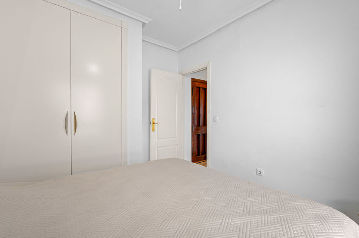 Image No.23-2 Bed Apartment for sale