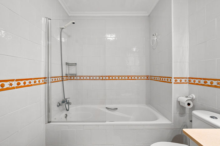 Image No.24-2 Bed Apartment for sale