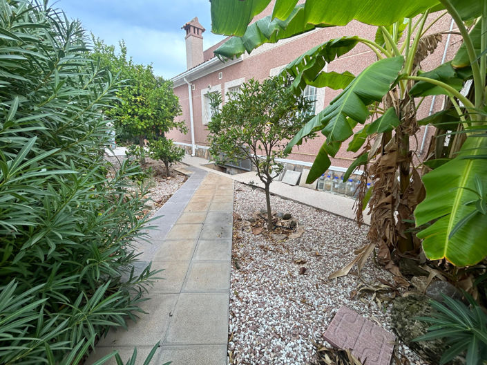 Image No.31-2 Bed Villa for sale