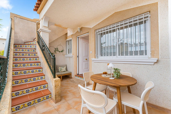Image No.1-2 Bed House for sale
