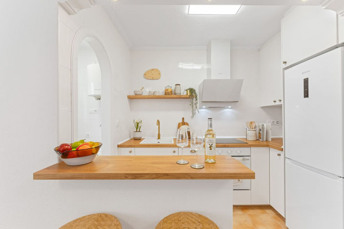 Image No.12-2 Bed House for sale