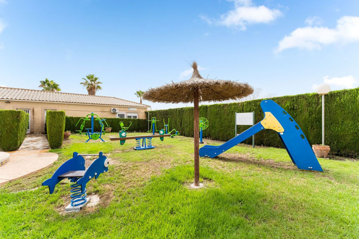 Image No.41-2 Bed House for sale