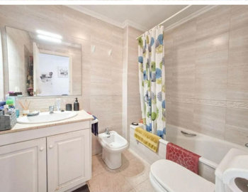 13-5fd73dea700db77384c091ca9818b1a9