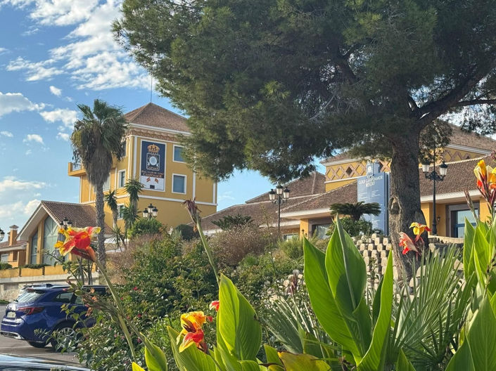 Image No.25-2 Bed Apartment for sale