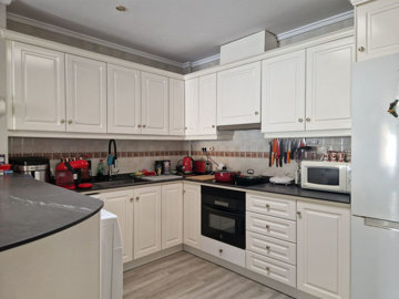 10-bb915d1cb19341576dcdc994b81ab9c5