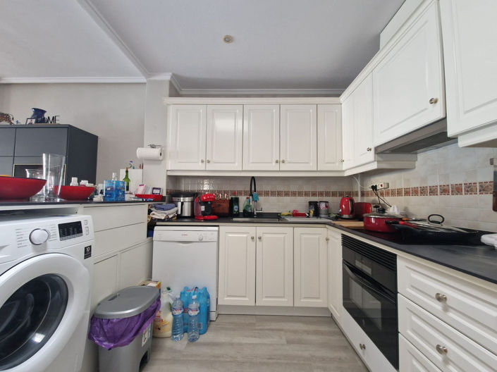 Image No.11-3 Bed House for sale