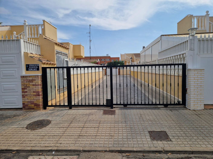 Image No.24-3 Bed House for sale