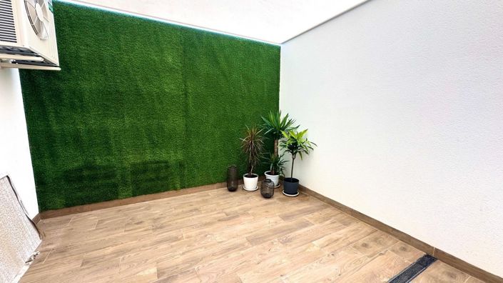 Image No.45-2 Bed Apartment for sale