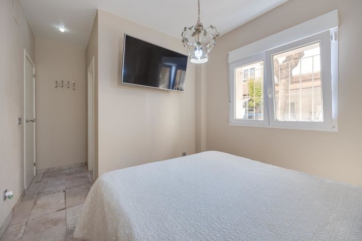 Image No.14-3 Bed Townhouse for sale