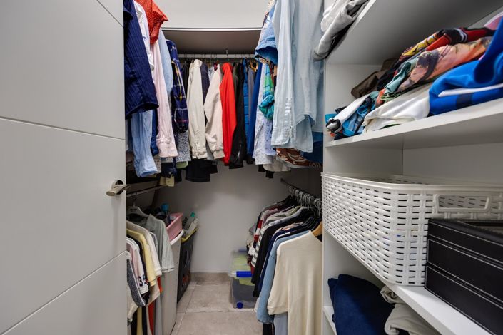 Image No.16-3 Bed Townhouse for sale