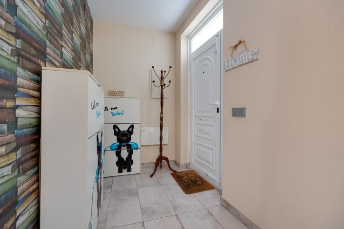 Image No.36-3 Bed Townhouse for sale