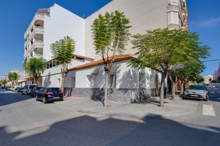 Image No.39-3 Bed Townhouse for sale