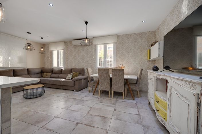 Image No.5-3 Bed Townhouse for sale