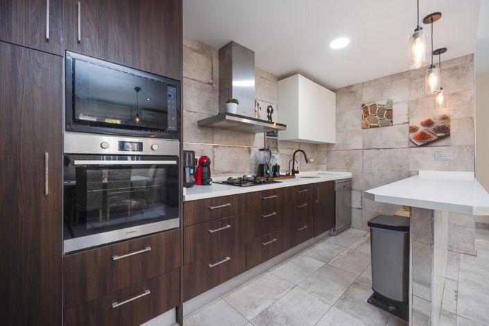 Image No.9-3 Bed Townhouse for sale