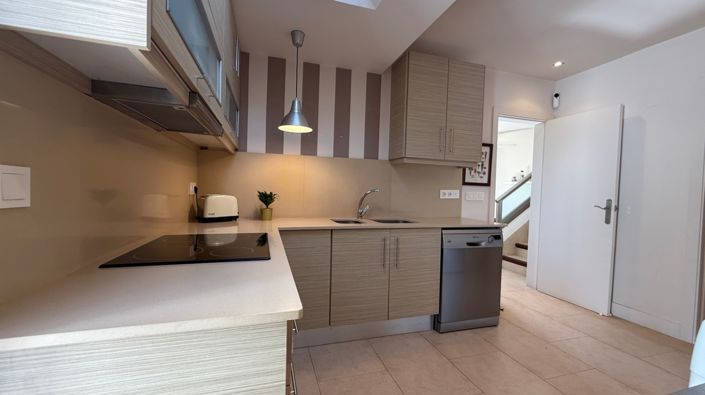 Image No.5-3 Bed Duplex for sale