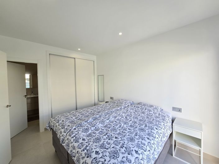 Image No.25-3 Bed Villa for sale