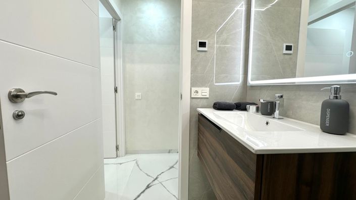 Image No.31-2 Bed Apartment for sale