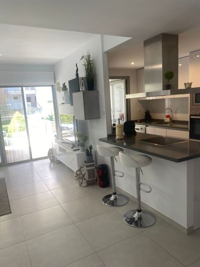 Image No.11-2 Bed Apartment for sale